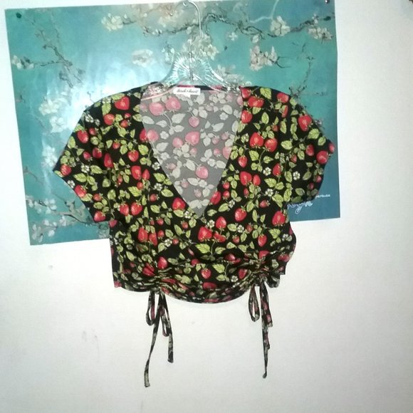 Strawberry Print Crop Top - Picture 1 of 3